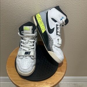 Jordan Legacy 312 Just Don Command Force Volt “Billy Hoyle” AQ4160-107.